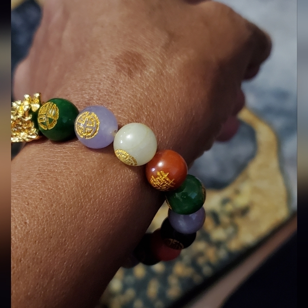Multi Colored Jade Stretch Bracelet With Chinese Elements & Dragons YG plated - Picture 6 of 7